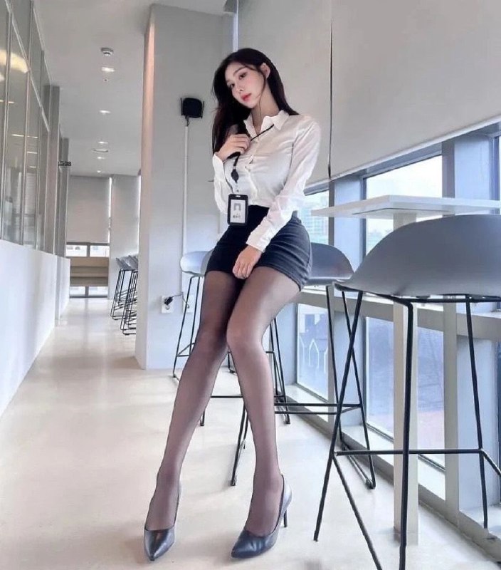 武汉上粉下嫩蜜桃臀 ～小蛮腰 ～姓感洋气 ～G奶撩人～您的私人玩物小妖精 ～浪漫有趣的灵魂 ～上课热情投入全球各地  各种类型  见面付💰换号了😂👇👇会员永久有效！现用客服：@AnnaGJ168私聊不了：@AnnaGJ168bot