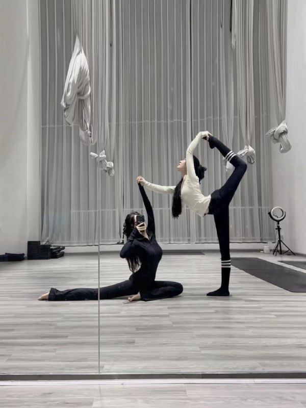 苏州  蓝猫🏠唯一 一对 一字马姐妹花 真实上海舞蹈学院学生 会各种舞种 艺术视觉盛宴 姐妹花服务一流 快乐加倍姐姐身高171🐻b 20岁妹妹身高170🐻e20岁全球各地  各种类型  见面付💰换号了😂👇👇会员永久有效！现用客服：@AnnaGJ168私聊不了：@AnnaGJ168bot