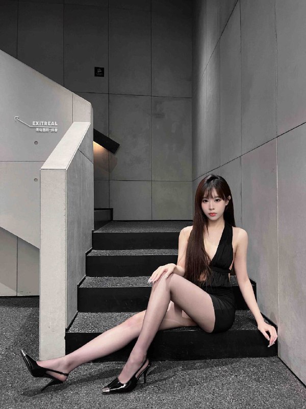 丽江  03妹妹一枚💕·纯天然0整 无纹身·身高171🐻C Q弹蜜桃臀白嫩牛奶肌 温柔 听话 懂事 初恋感全球各地  各种类型  见面付💰换号了😂👇👇会员永久有效！现用客服：@AnnaGJ168私聊不了：@AnnaGJ168bot