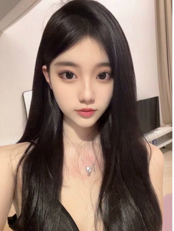 厦门　会一字马身高：170cm 年龄：真实04年胸围：D➕爱好：舞蹈💃，音乐🎵瑜伽🧘‍♀️极品现实生活中大美女，🈚️风尘味，高纯嫩型欢迎对戏😍腰精戏精，蝴蝶穴🦋全球各地  各种类型  见面付💰换号了😂👇👇会员永久有效！现用客服：@AnnaGJ168私聊不了：@AnnaGJ168bot☎️✅✅资源定期更新新人 任君挑选