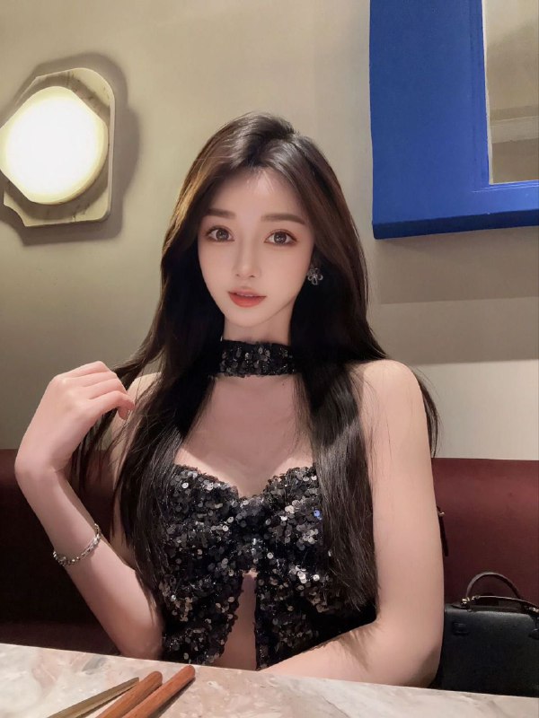 大理 175D皮肤光滑白皙 五官自然精致凹凸有致 气质洋气 可纯可性感长期健身瑜伽 兼职不常在全球各地  各种类型  见面付💰换号了😂👇👇会员永久有效！现用客服：@AnnaGJ168私聊不了：@AnnaGJ168bot