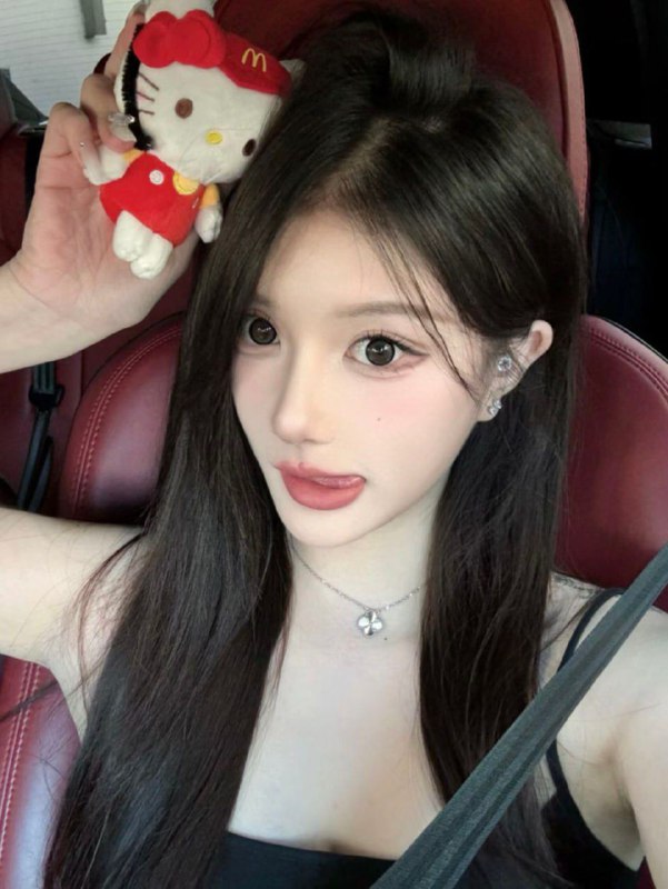 成都 .劳斯莱斯R172极品网红,御姐天然C＋肤白貌美 大长腿笔直，时尚洋气  温柔懂事，五官精致全球各地  各种类型  见面付💰换号了😂👇👇会员永久有效！现用客服：@AnnaGJ168私聊不了：@AnnaGJ168bot