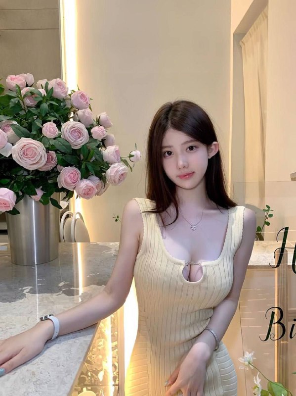 哈尔滨  04年  170f•   清纯精致脸 童颜巨•   乖巧听话 雪白无纹身•   纯欲风 s漫画身材蜜桃全球各地  各种类型  见面付💰换号了😂👇👇会员永久有效！现用客服：@AnnaGJ168私聊不了：@AnnaGJ168bot