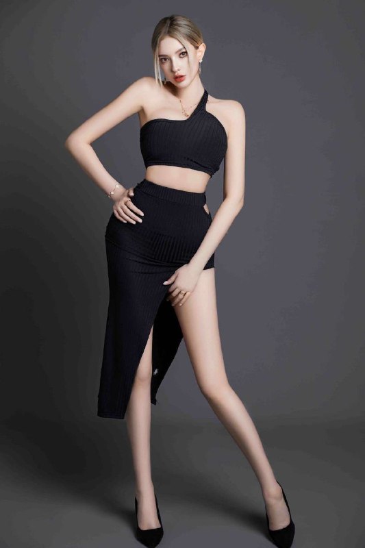 北京 首映 意大利🇮🇹名模 鹦鹉🦜5京城第一高 190cm• 𝐇𝐞𝐢𝐠𝐡𝐭身高/190• 体重/60• 𝐁𝐮𝐬𝐭胸围/D• 𝐀𝐠𝐞年龄/22• 𝐎𝐜𝐜𝐮𝐩𝐚𝐭𝐢𝐨𝐧职业/ 走秀模特/T台模特北京有签约，业余时间兼职 短期停留本人不缺钱，爱好男人，懂的人都懂真人真照，假赔总 目前只GZS 不外服务：Kiss/🉑6.9/🉑丝袜👠/陪🛁/🈚T👄💎英文 流利 沟通无障碍💎性格开朗 粉嫩可口 绝对哇塞😍😍特殊服务：口爆 吞精 颜射 缸交3通全球各地  各种类型  见面付💰换号了😂👇👇会员永久有效！现用客服：@AnnaGJ168私聊不了：@AnnaGJ168bot