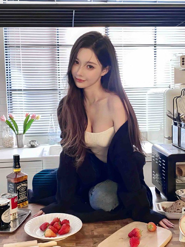 苏州 蓝猫🏠纯御模特🐝首次落地苏州 短期兼职简介:170E   94斤 网拍模特兼职可英语交流 超白超温柔女友feel高颜，可甜可御，标准e人，阳光活泼爱生活~高素养 高情商 高学历喜欢恋爱模式的相处，期待做你的一日女友 ~ 人生很短，既然有缘相遇，那么希望不负今天， 性格开朗 谈吐优雅   百分百好评神器全球各地  各种类型  见面付💰换号了😂👇👇会员永久有效！现用客服：@AnnaGJ168私聊不了：@AnnaGJ168bot