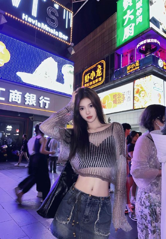 北京 王思诺🏠糖糖180C🦜学生一字马 可查学信🦄Height身高/177🦄Weight体重/54Kg🦄Bust胸围/🐻真C无整🦄Age年龄/04年🦄Occuation职业/学生 兼职模特🦄Speciality特点/奶头超级小超级好看✨一字马✨蜜桃臀✨三点粉✨高情商✨高素质✨平时健身 会小提琴 会拳击 多才多艺可SM全球各地  各种类型  见面付💰换号了😂👇👇会员永久有效！现用客服：@AnnaGJ168私聊不了：@AnnaGJ168bot