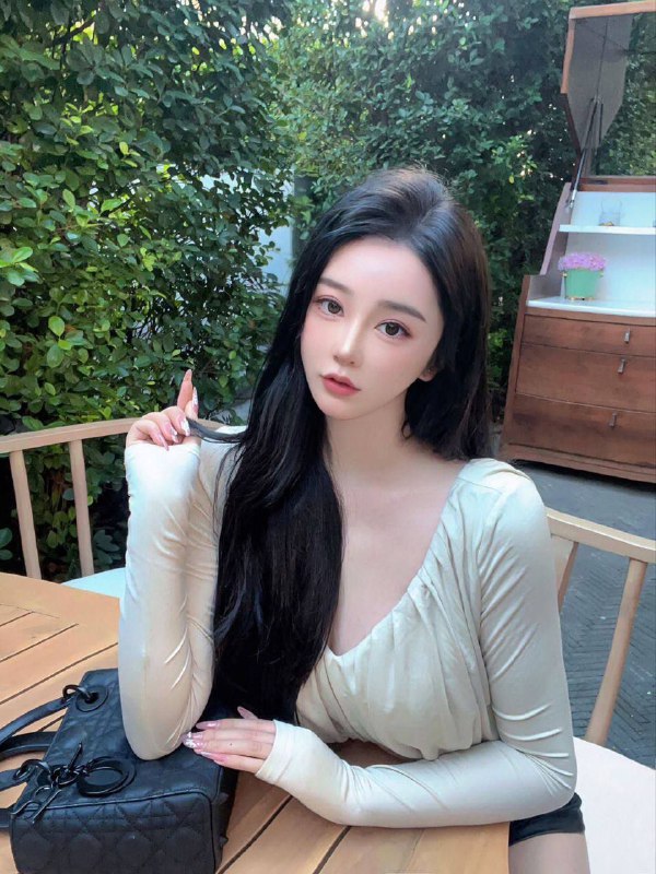 海口 • 03❤️人• 身高：Height 170• 体重：avoirdupois 45kg• 胸围：Bust D cup• 低素质勿扰全球各地  各种类型  见面付💰换号了😂👇👇会员永久有效！现用客服：@AnnaGJ168私聊不了：@AnnaGJ168bot