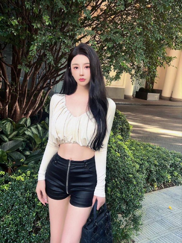 海口 • 03❤️人• 身高：Height 170• 体重：avoirdupois 45kg• 胸围：Bust D cup• 低素质勿扰全球各地  各种类型  见面付💰换号了😂👇👇会员永久有效！现用客服：@AnnaGJ168私聊不了：@AnnaGJ168bot