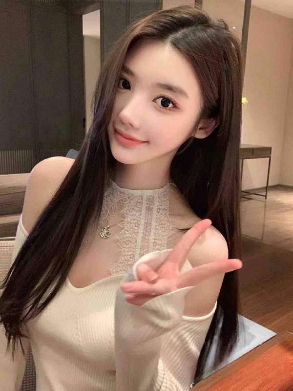 丽江 网红颜值博主健身达人健身达人可一字马🤍纯外 高素質🤍身高170D楊柳細腰筷子腿🤍98年  顶级條件🤍穿着时尚大牌  皮肤雪白  婀娜多姿🤍可纯可欲 可盐可甜  真人真照🤍温柔随和  高端大气谈吐優雅全球各地  各种类型  见面付💰换号了😂👇👇会员永久有效！现用客服：@AnnaGJ168私聊不了：@AnnaGJ168bot