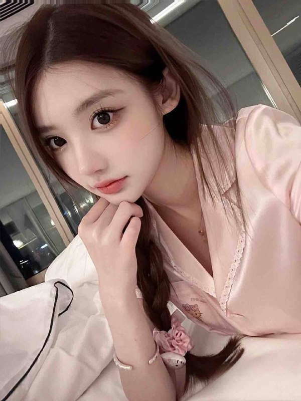 丽江 网红颜值博主健身达人健身达人可一字马🤍纯外 高素質🤍身高170D楊柳細腰筷子腿🤍98年  顶级條件🤍穿着时尚大牌  皮肤雪白  婀娜多姿🤍可纯可欲 可盐可甜  真人真照🤍温柔随和  高端大气谈吐優雅全球各地  各种类型  见面付💰换号了😂👇👇会员永久有效！现用客服：@AnnaGJ168私聊不了：@AnnaGJ168bot