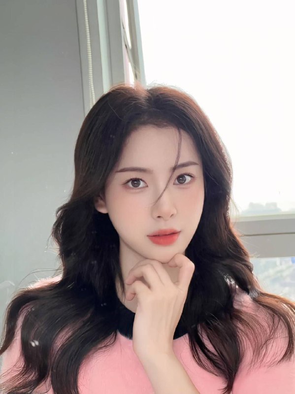 石家庄 传媒学院学生，173C，03年，纯天然，高颜值，气质高挑，皮肤雪白光滑。全球各地  各种类型  见面付💰换号了😂👇👇会员永久有效！现用客服：@AnnaGJ168私聊不了：@AnnaGJ168bot