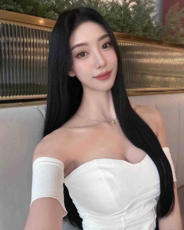 重庆 身高：171cm 胸：E罩杯纯天然💋体重：47.5kg 真实00年💋全身无整形！冷白皮！无纹身无疤痕💋特长：谈吐优雅得体，给你女友感觉全球各地  各种类型  见面付💰换号了😂👇👇会员永久有效！现用客服：@AnnaGJ168私聊不了：@AnnaGJ168bot