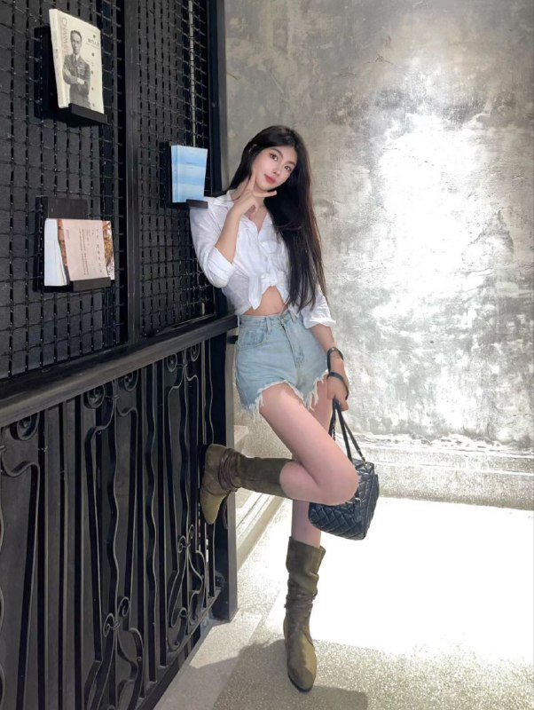 西安 车模🎈你的圈外女友❣️178 02D 职业模特（短暂停留）商演2024 7月西安摩托车车展御用模特  A4腰🥢腿全球各地  各种类型  见面付💰换号了😂👇👇会员永久有效！现用客服：@AnnaGJ168私聊不了：@AnnaGJ168bot