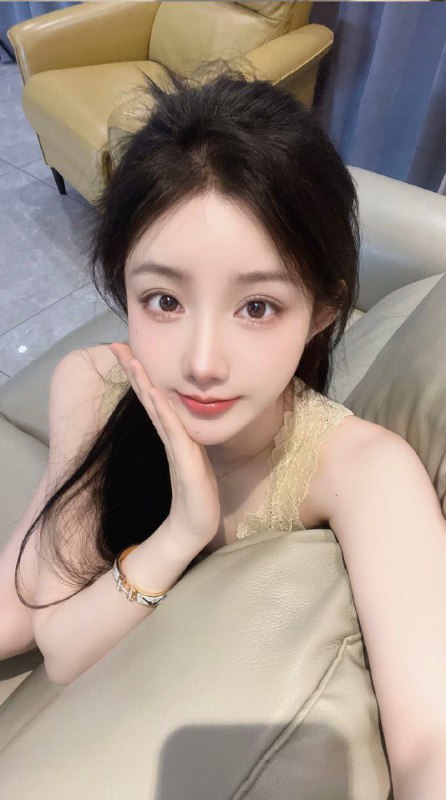 重庆 星星  03年170D会舞蹈一字马，在校生兼职，重庆妹子。身体雪白嫩滑,三点,温柔乖巧懂事,照片视频都是是自己拍的，无任何ps,可素颜见课,待客如初恋，配合度高全球各地  各种类型  见面付💰换号了😂👇👇会员永久有效！现用客服：@AnnaGJ168私聊不了：@AnnaGJ168bot