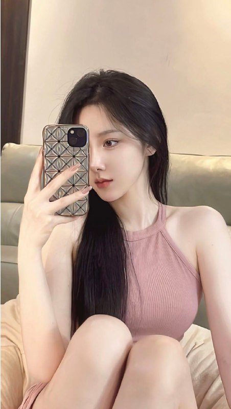 重庆 星星  03年170D会舞蹈一字马，在校生兼职，重庆妹子。身体雪白嫩滑,三点,温柔乖巧懂事,照片视频都是是自己拍的，无任何ps,可素颜见课,待客如初恋，配合度高全球各地  各种类型  见面付💰换号了😂👇👇会员永久有效！现用客服：@AnnaGJ168私聊不了：@AnnaGJ168bot