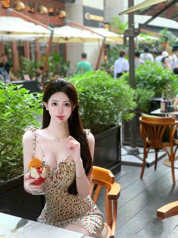 苏州  身材比例完美 腿控必备 圈外女友feel完美花瓶身 三点👙粉 水多 会喷💦皮肤罕见白❄️身体柔软🍑Age 22🍑Height 173🍑Bus 天然E🍑筷子腿A4腰