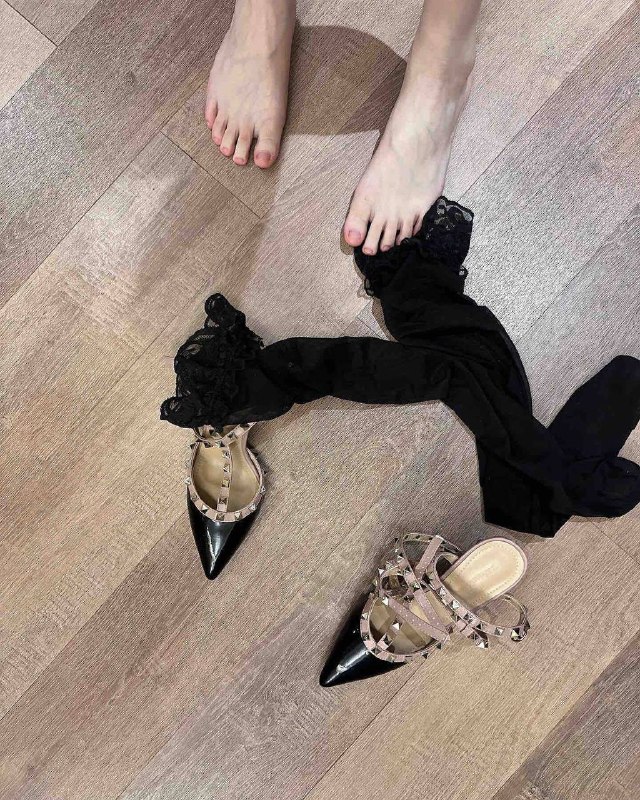 南京星星兼职大学生 02年身高/height: 172胸围/Bus:C体重/Weight: 100气质款可御可甜满分配合高素质款高颜值肤白水嫩温柔如女友只接高素质客户