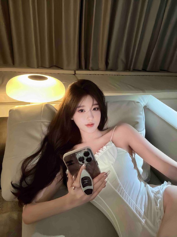 南京星星兼职大学生 02年身高/height: 172胸围/Bus:C体重/Weight: 100气质款可御可甜满分配合高素质款高颜值肤白水嫩温柔如女友只接高素质客户