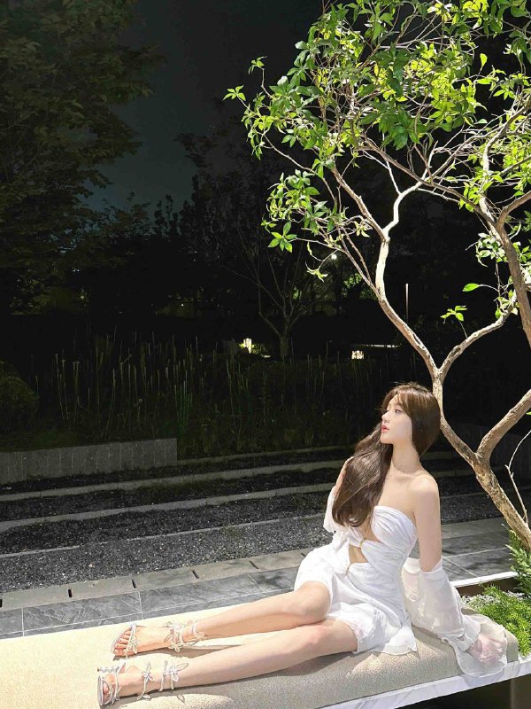 南京星星兼职大学生 02年身高/height: 172胸围/Bus:C体重/Weight: 100气质款可御可甜满分配合高素质款高颜值肤白水嫩温柔如女友只接高素质客户