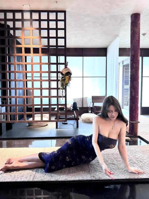 南京  Laochen💝建邺区刚下氵 极品网红！高素质   瑜伽教练身高：170cm体重：96年龄：03年胸围：E白🐯身材风韵 有马甲线  前凸后翘🥢腿🍑臀      全身雪白 可69 可🐍无纹身🔥好  待客热情  配合度高  乖巧听话多种风格清纯可爱气质御姐皆可