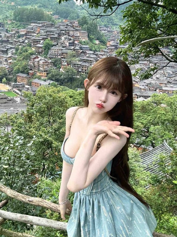 福州  167D 03年风情万种 敏感易高潮童颜巨乳🍑臀🦋腿↕️三点粉