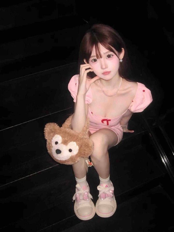 深圳 初次下海，清纯甜美，邻家女孩𝐇𝐞𝐢𝐠𝐡𝐭身高：170• 𝐖𝐞𝐢𝐠𝐡𝐭体重：92• 𝐁𝐮𝐬𝐭胸围：D• 𝐀𝐠𝐞年龄：05魔鬼身材，前凸后翘身体柔软，书香世家懂事乖巧，只接素质课 可验证