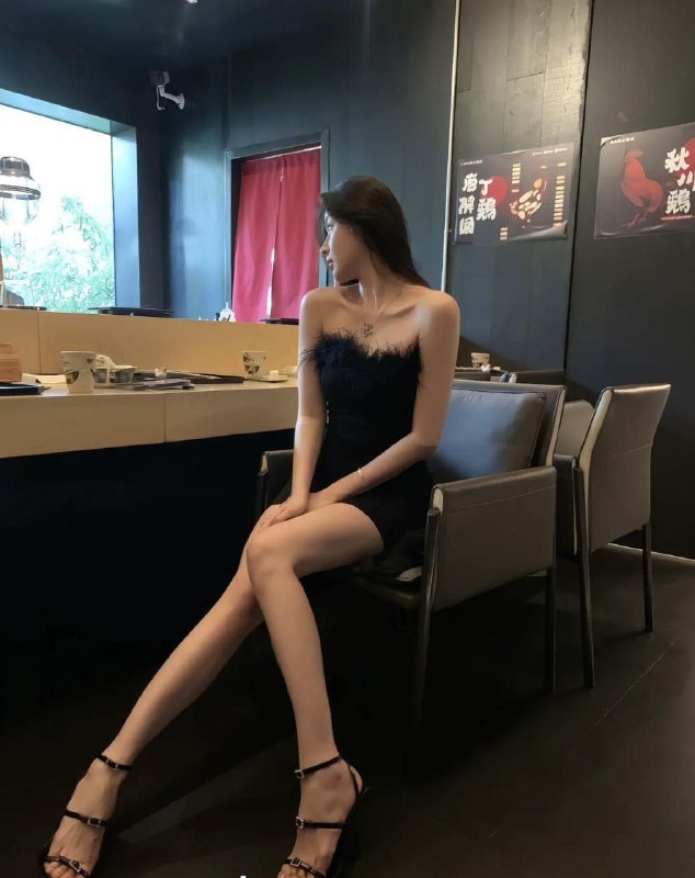 武汉🌸性感洋气 配合度高 有耐心不应付.🌸168/50C身材姣好 谈吐优雅.只接待素质高端客👍