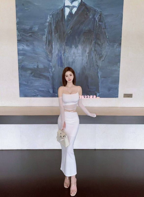 南宁  171D＋真🐻，高素质，高颜值皮肤白，各位姿势都可以。纯御女友感觉换号了😂👇👇会员永久有效现用客服：@AnnaGJ168bot私聊不了：@AnnaGJ168