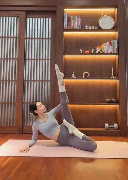 安娜国际 南京客户预约极品妹子，见面满意已付款 服务中🤝现用客服：@AnnaGJ168bot私聊不了：@AnnaGJ168