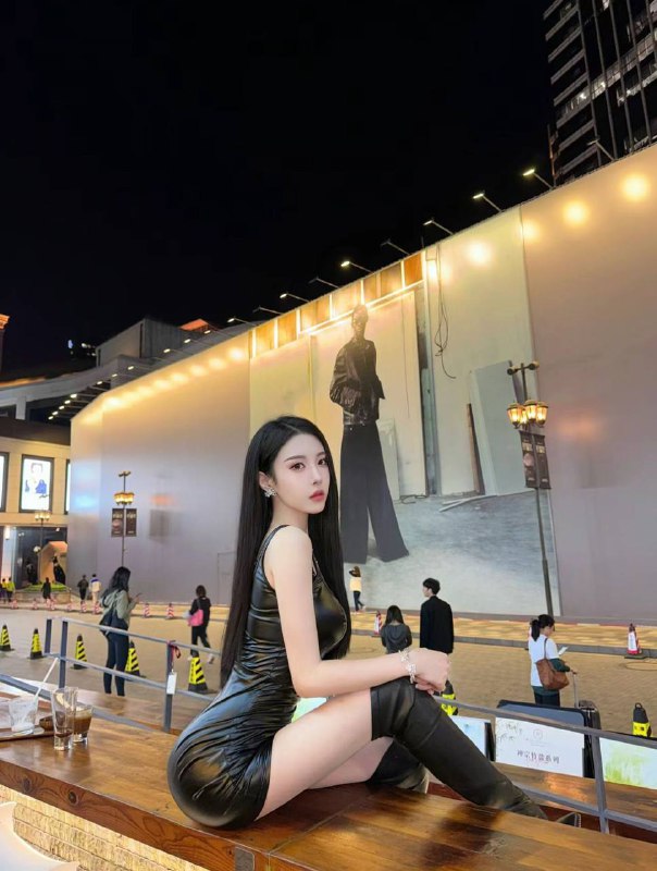 杨弈广州🎀性感网红主播01年 身高170🍑臀  细腰 真实E罩杯 波涛汹涌皮肤白嫩细腻  精致容颜给你欲罢不能的快乐～🌟需要安排点击预约:@AnnaGJ168📲被双向限制请联系:@AnnaGJ168bot点击观看探花福利视频【安娜国际外围】广州高端外围为极搜长期重金付费广告，请放心消费，秉持客户满意度，客户忠诚度，客户超值惊喜的客户关系理念，放心预约！！