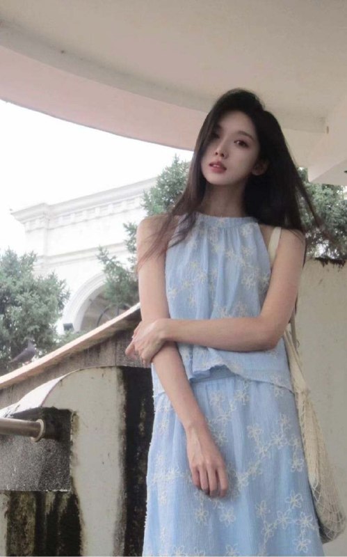 G22粤A、小碗、Occupationn：Age: 04-Bust: CHeight: 170-Hobby：游泳｜瑜伽｜茶艺｜旅  行｜画画｜钢琴配合度极高 柔韧度极好 腰臀比完美 小腹无赘肉平时常健身 常年练瑜伽 可多种体位 待客如男友服务意识强 互动技术高 女友体验感缠绵床榻销魂酥骨 懂风情知情趣大灯长腿都给你有前有后 满足你所有欲望幻想道具服饰制服齐全 擅长各种角色扮演解锁各种体位姿势仅接待高素质客户 据不守时醉酒课低素质屌丝看客浪费时间勿扰推荐指数⭐️⭐️⭐️⭐️⭐️