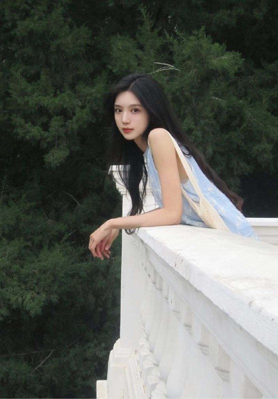 G22粤A、小碗、Occupationn：Age: 04-Bust: CHeight: 170-Hobby：游泳｜瑜伽｜茶艺｜旅  行｜画画｜钢琴配合度极高 柔韧度极好 腰臀比完美 小腹无赘肉平时常健身 常年练瑜伽 可多种体位 待客如男友服务意识强 互动技术高 女友体验感缠绵床榻销魂酥骨 懂风情知情趣大灯长腿都给你有前有后 满足你所有欲望幻想道具服饰制服齐全 擅长各种角色扮演解锁各种体位姿势仅接待高素质客户 据不守时醉酒课低素质屌丝看客浪费时间勿扰推荐指数⭐️⭐️⭐️⭐️⭐️