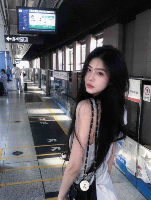 🌤𝐈 𝐰𝐢𝐥𝐥 𝐛𝐞 𝐡𝐚𝐩𝐩𝐲 ʚ◡̈⃝ɞ————————————————————• 𝐇𝐞𝐢𝐠𝐡𝐭身高/168• 𝐁𝐮𝐬𝐭胸围/C罩• 𝐀𝐠𝐞年龄/06• 𝐇𝐨𝐛𝐛𝐲兴趣/旅游，瑜伽👧🏻蜜桃臀 马甲线想起那年秋天陪你的那个她吗很少开🌟🌸强烈推荐🌸🌟🌤𝐈 𝐰𝐢𝐥𝐥 𝐛𝐞 𝐡𝐚𝐩𝐩𝐲 ʚ◡̈⃝ɞ———————————————————