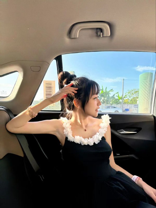 广州真实学生小和 只外出🍬🍬160  40kg 03年 在读大学生本人幼态甜美 小骨架 皮肤无瑕疵粉嫩少女肌肤 可素颜见客 无纹身本人乖巧可爱 穿衣显瘦脱衣有肉仅短期兼职 低素质勿扰 支持验证🉑69🐍吻🉑🚗🉑双✈️🉑轻度sm🈲🈚🍑液体🈲3通🌟需要安排点击预约:@AnnaGJ168📲双向限制请联系:@AnnaGJ168bot🉑点击置顶消息查看本频道详细信息。查看本频道全部业务【安娜国际外围】广州高端外围为极搜长期重金付费广告，请放心消费，秉持客户满意度，客户忠诚度，客户超值惊喜的客户关系理念，放心预约。