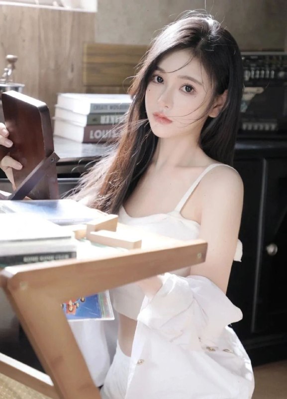04年，174C 马甲线学生兼职，上下粉色，皮肤巨白气质。爱健身，普拉提。马甲线。不✌🌟需要安排点击预约:@AnnaGJ168📲双向限制请联系:@AnnaGJ168bot🉑点击置顶消息查看本频道详细信息。查看本频道全部业务【安娜国际外围】广州高端外围为极搜长期重金付费广告，请放心消费，秉持客户满意度，客户忠诚度，客户超值惊喜的客户关系理念，放心预约